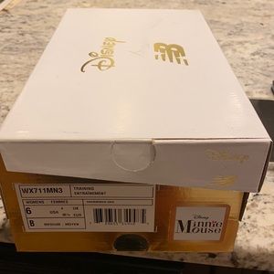 Limited Edition Disney x New Balance size 6